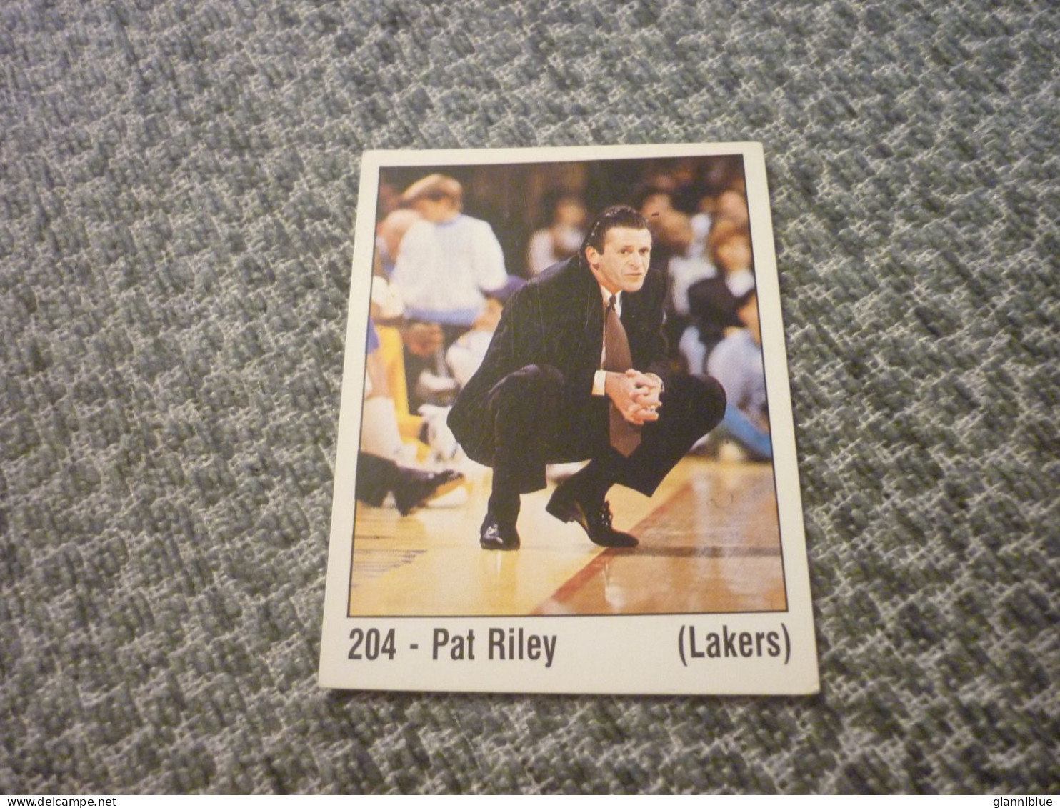 Pat Riley Los Angeles Lakers NBA '89 Panini VHTF Spanish Edition Basketball Sticker #204 - 1980-1989