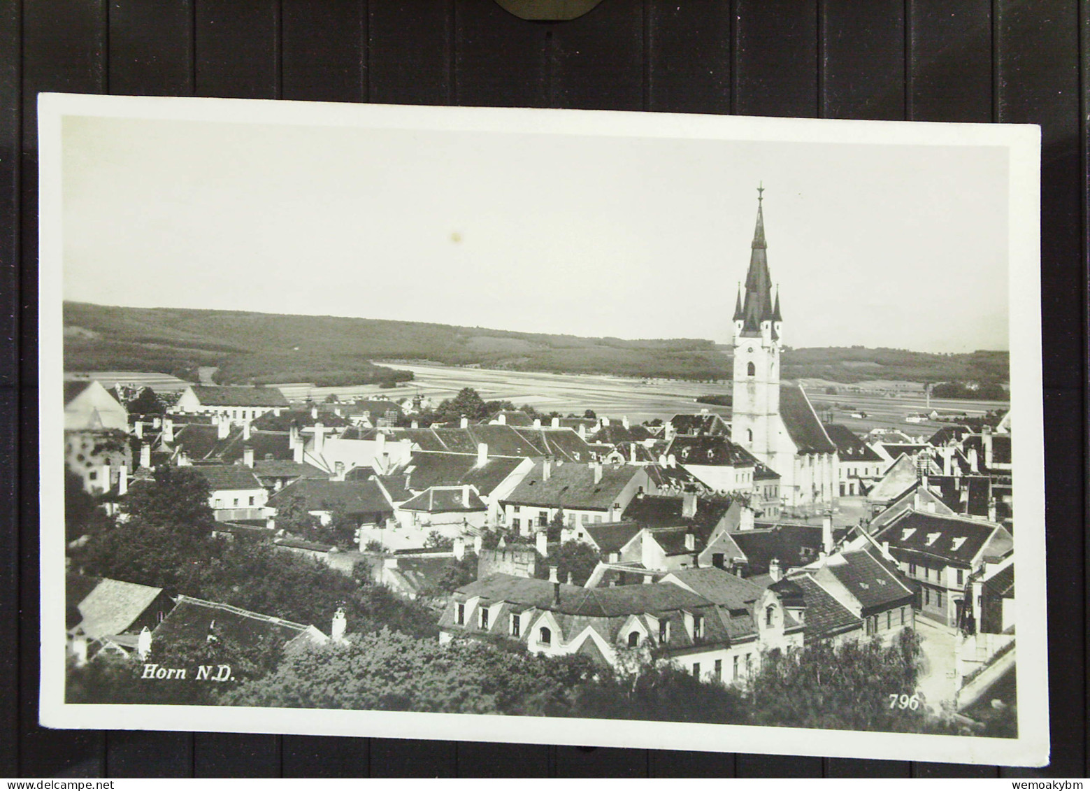 DR:  AK Von HORN -Niederdonau -Stadtansicht Mit Kirche - FELDPOST Vom 01.10.42 Mit Viol. Briefstempel Abt. 11 - Horn