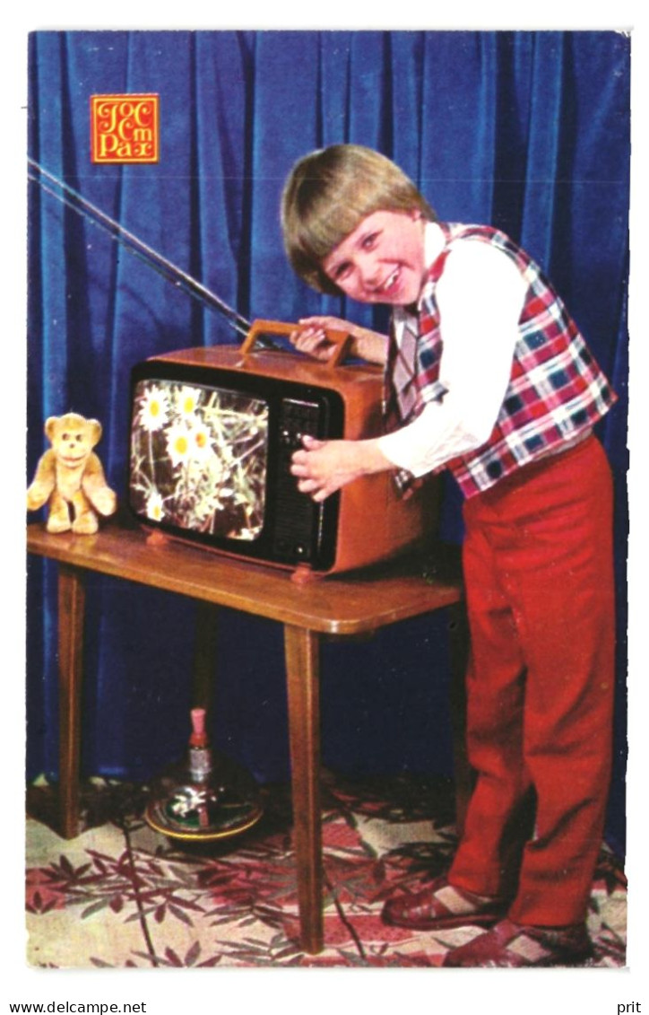 Boy With Vintage Soviet Mini TV Television Set Pocket Calendar 6x9cm Russia USSR 1987 Publ: Finantsy I Statistika - Small : 1981-90