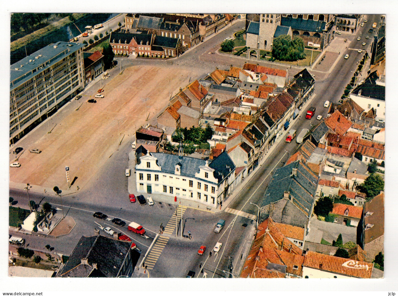 HARELBEKE - Marktplein. - Harelbeke