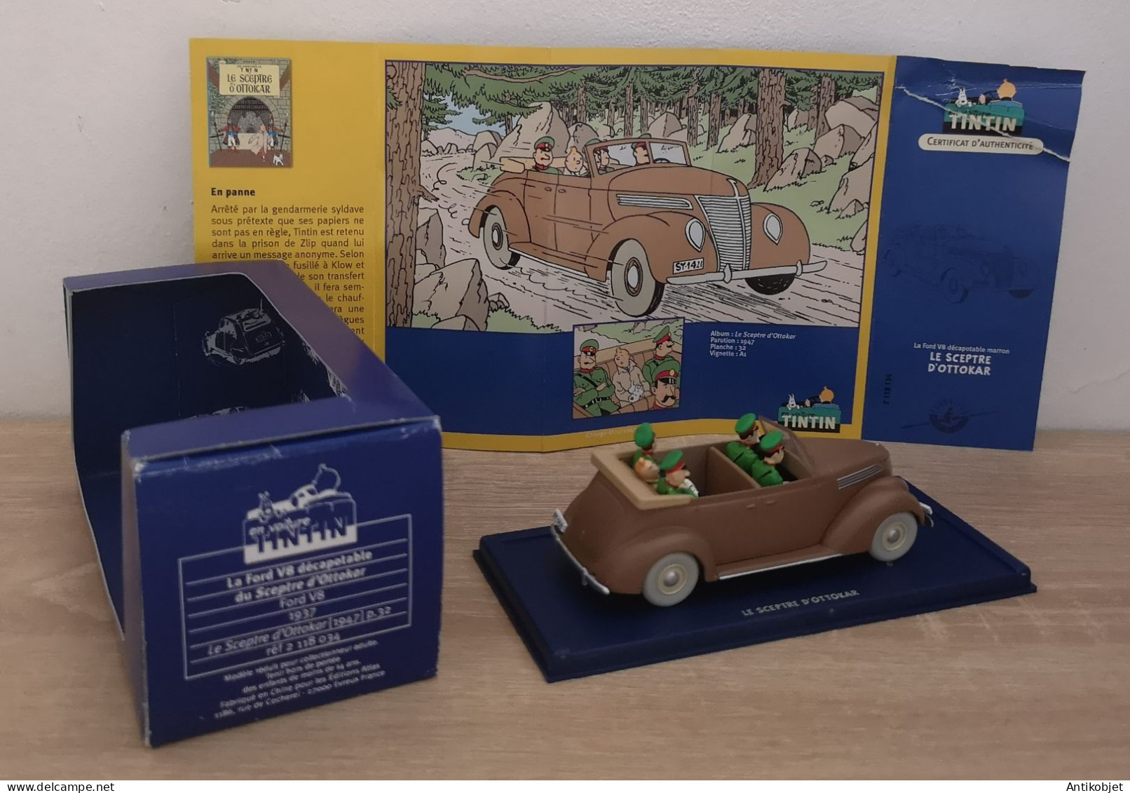 Tintin Le Spectre D'Ottokar Ford V8 Décapotable 1937 Atlas 1:43 - Norev