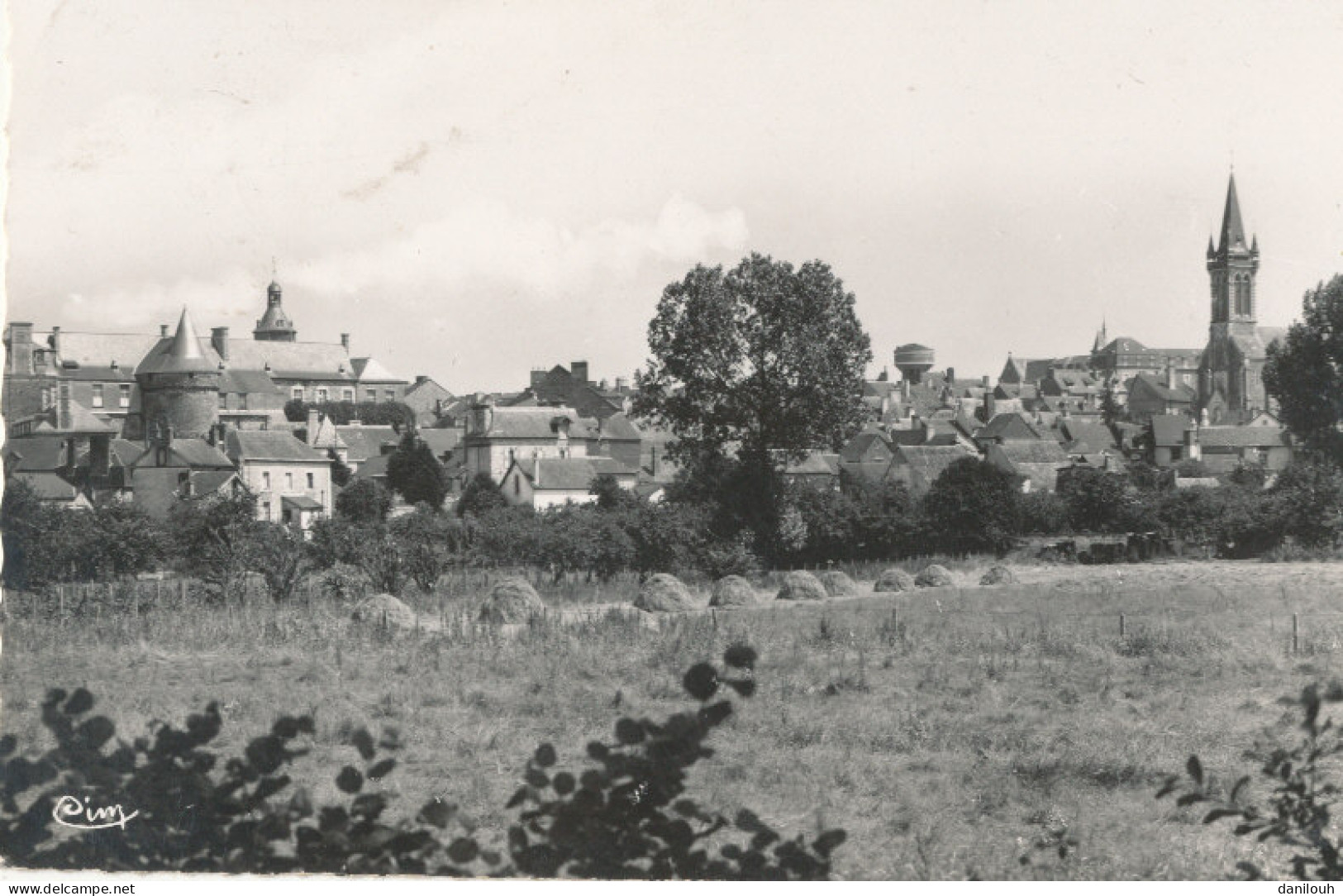 35 // CHATEAUGIRON   Vue Générale   Cpsm Petit Format Edit Combier - Châteaugiron