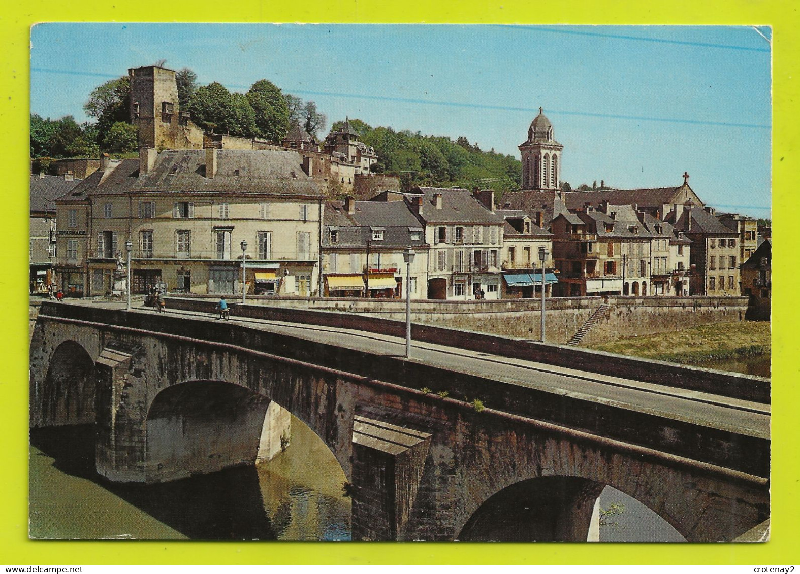 24 MONTIGNAC N°4 Pont Sur La Vézère Boutiques Tour VOIR DOS Et Flamme Grottes De Lascaux - Montignac-sur-Vézère