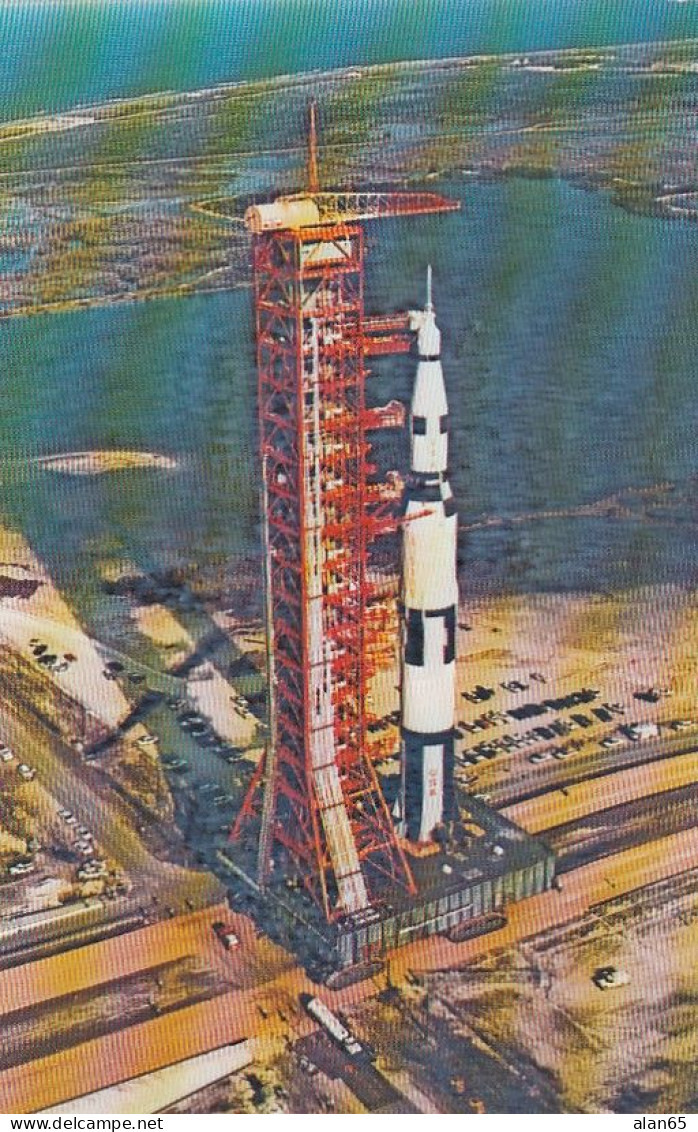 Apollo Saturn-V Rocket On Launch Pad, C1960s Vintage Postcard - Espace