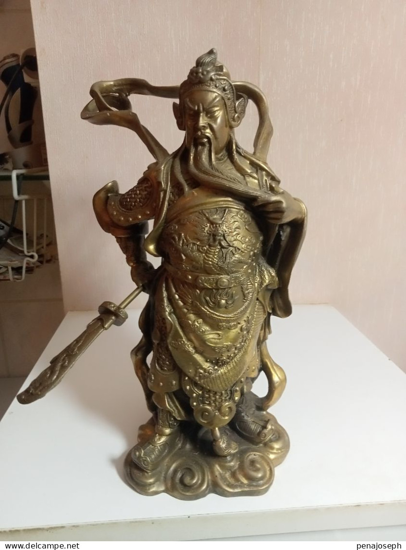 Statuette XIXème Art Asiatique  Hauteur 26 Cm En Bronze - Bronces