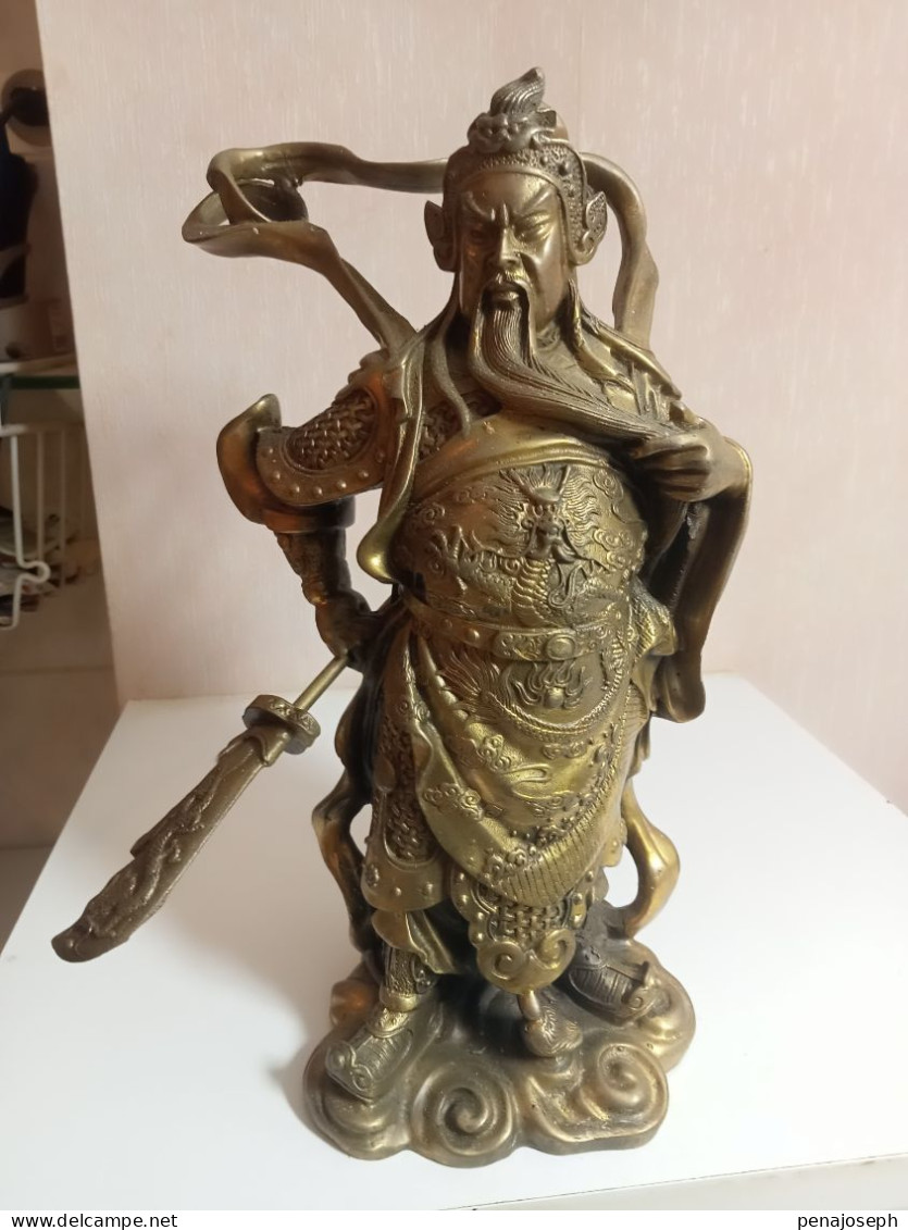 Statuette XIXème Art Asiatique  Hauteur 26 Cm En Bronze - Bronzi