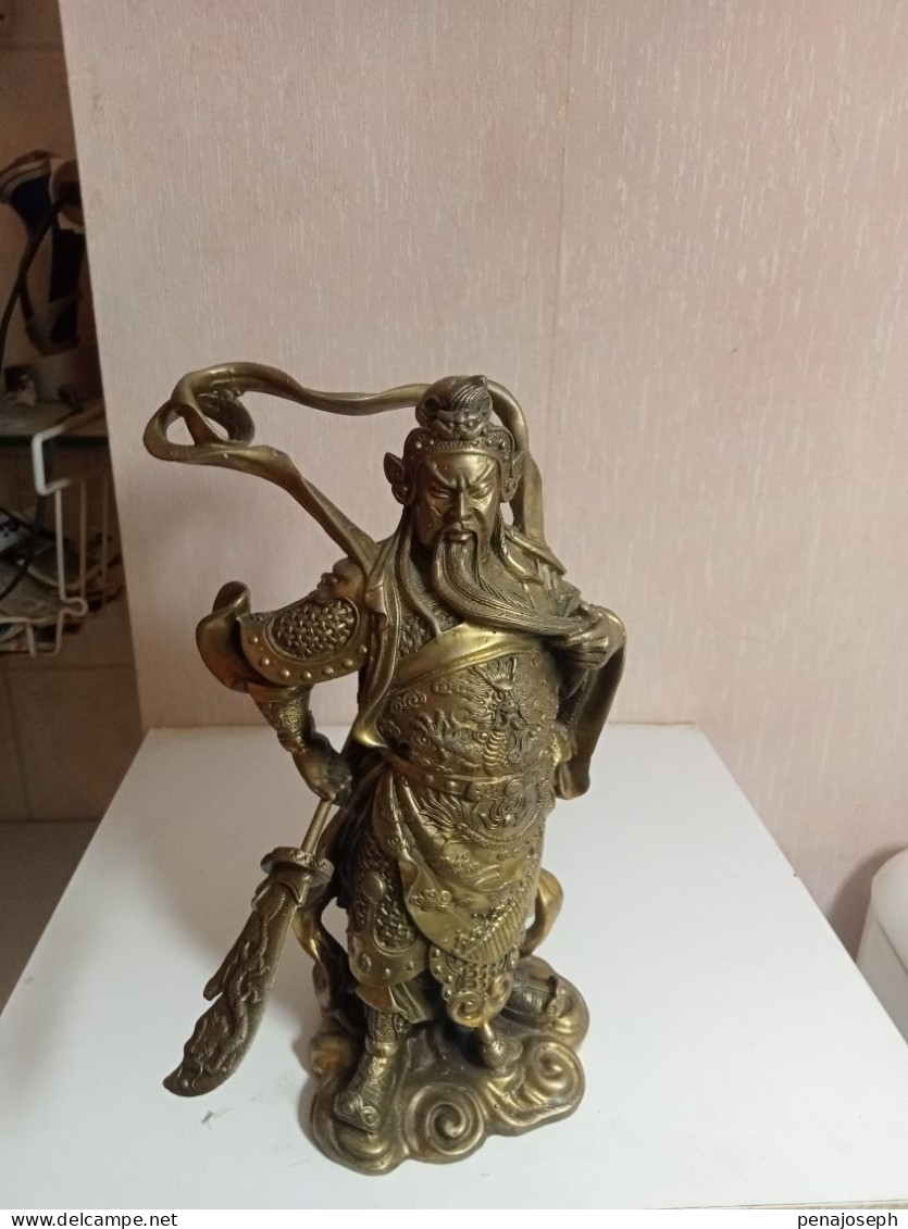 statuette XIXème art asiatique  hauteur 26 cm en bronze