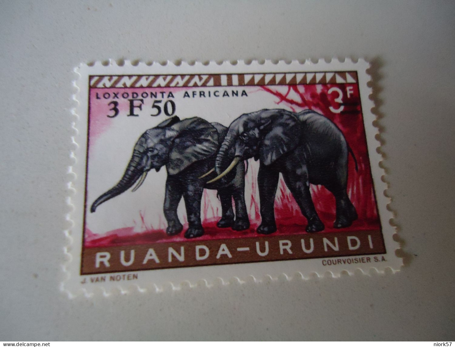 RUANDA   URUNDI    MNH  STAMPS ELEPHANTS OVERPRINT - Otros & Sin Clasificación