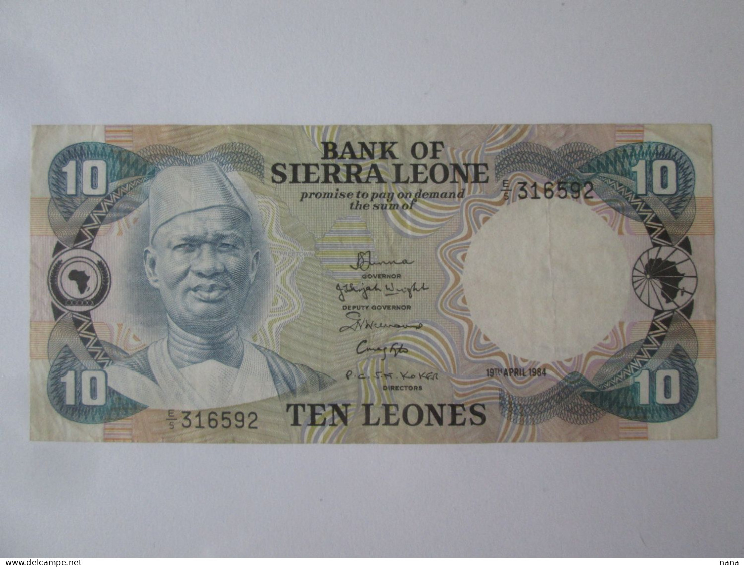 Rare! Sierra Leone 10 Leones 1984 See Pictures - Sierra Leone