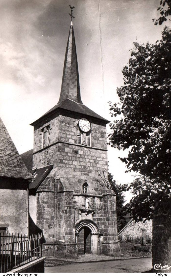 La Courtine - Place De L'église - La Courtine