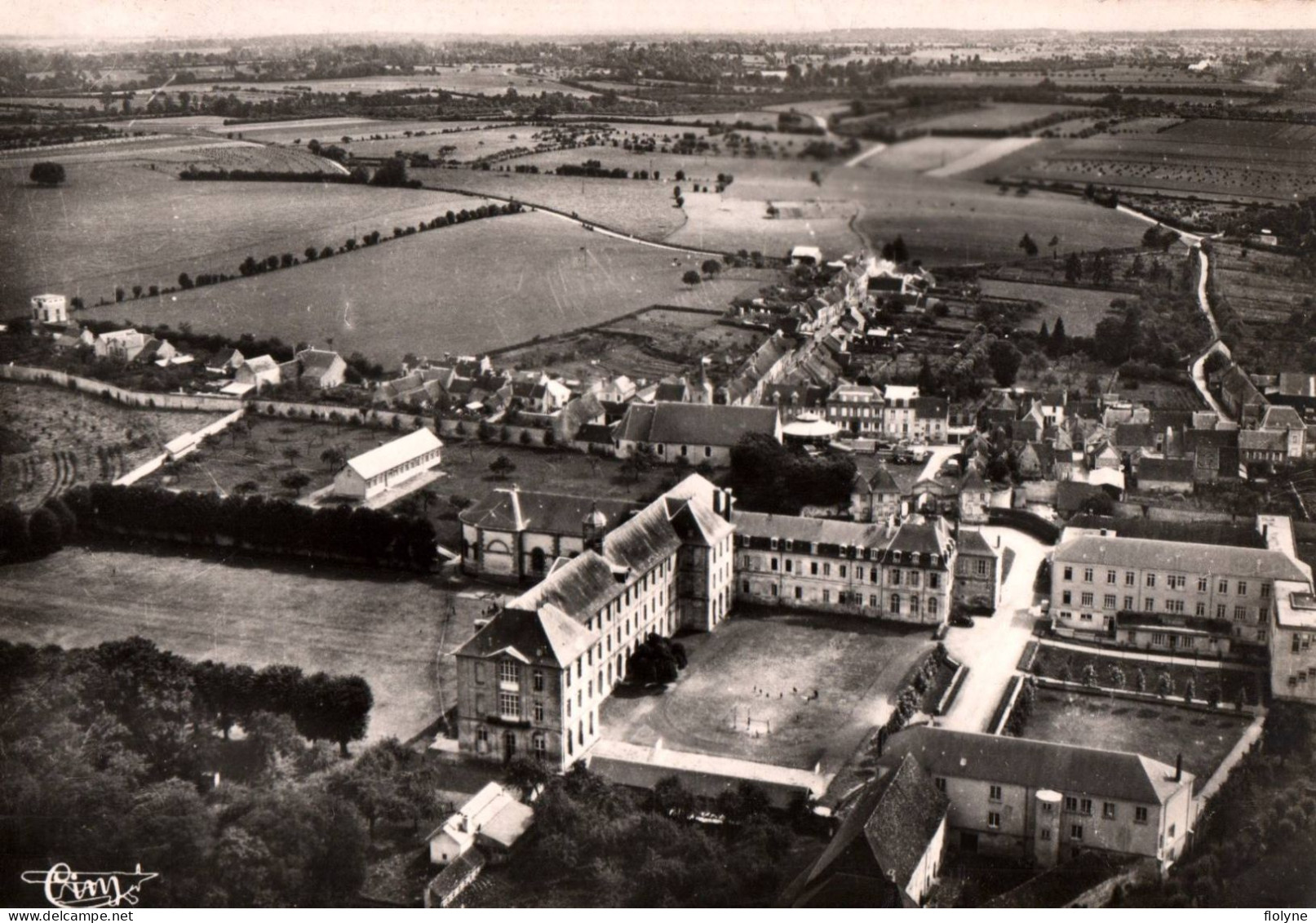 Sées - Vue Aérienne Sur L'aérium - établissement Médical - Sees