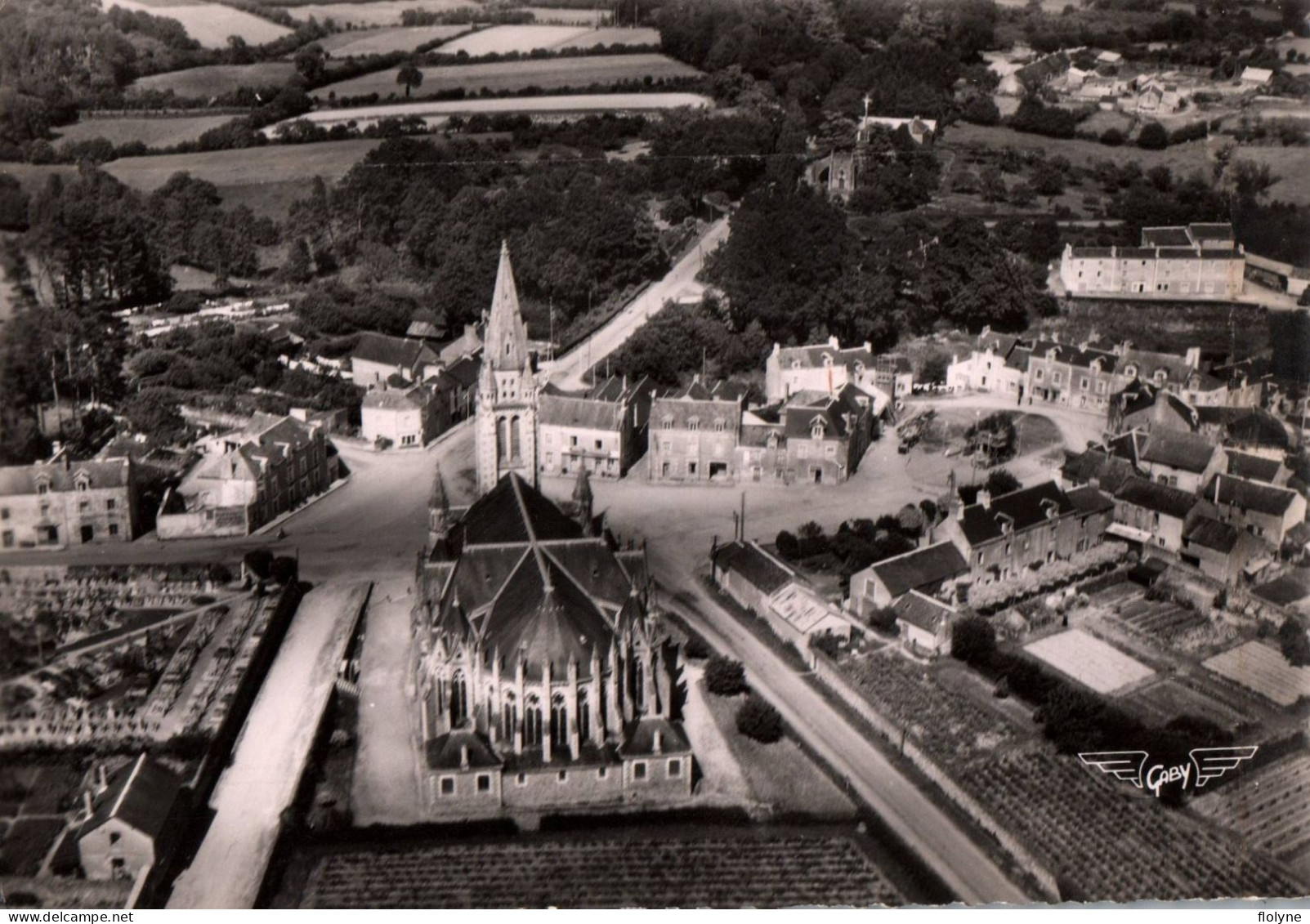 Orvault - Vue Aérienne Sur La Place De L'église - Orvault