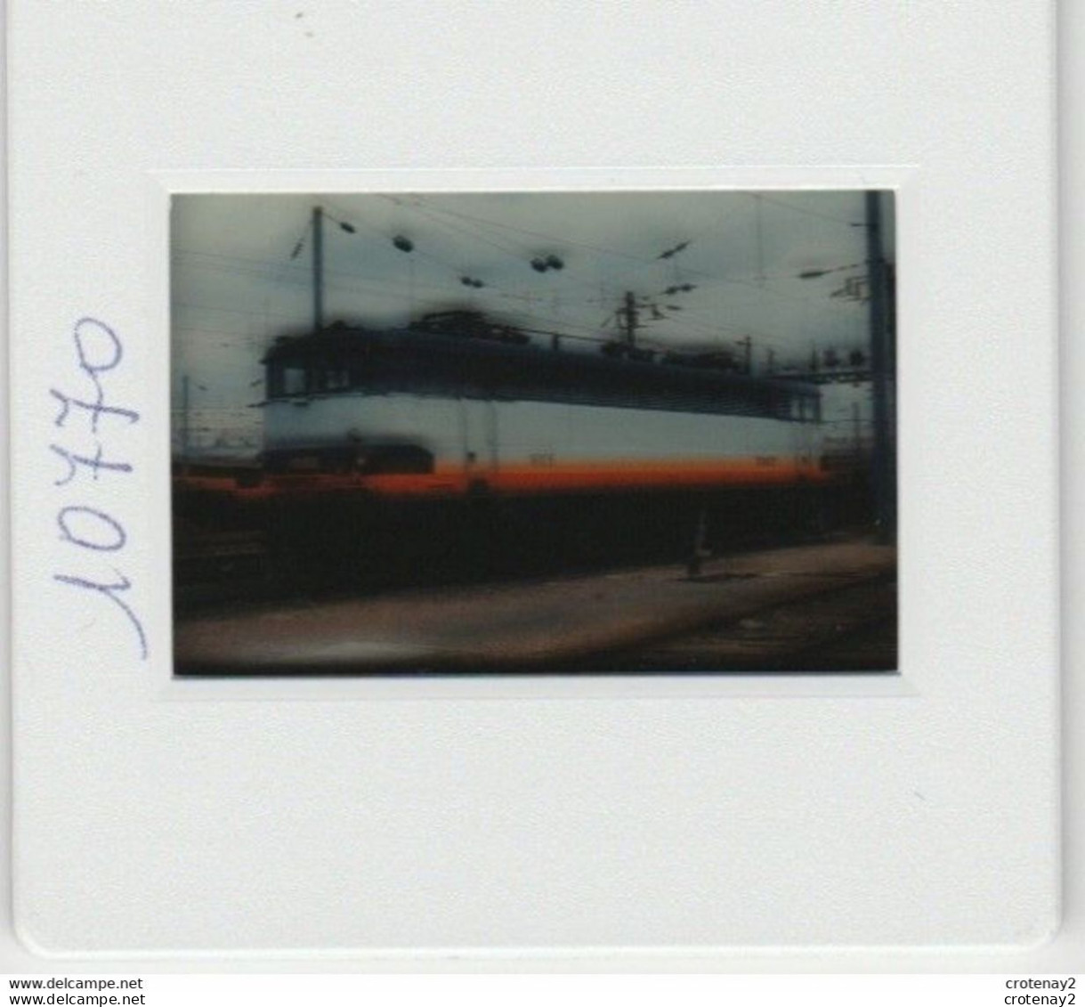 Photo Diapo Diapositive Slide Train Locomotive Electrique SNCF BB 16105 à PONT CARDINET Le 14/05/1993 VOIR ZOOM - Diapositives