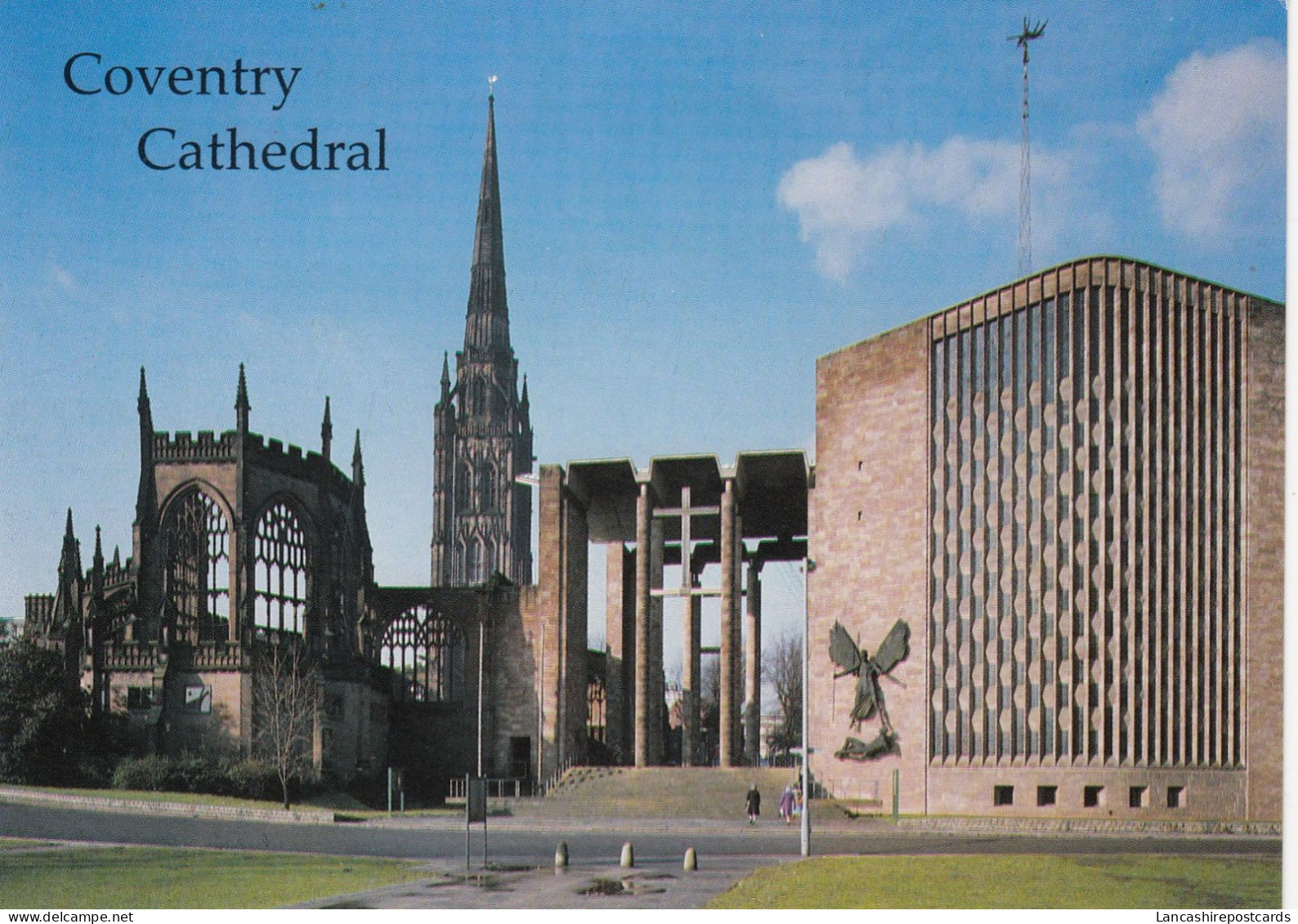 Postcard Coventry Cathedral Spire And East Side My Ref B26263 - Coventry