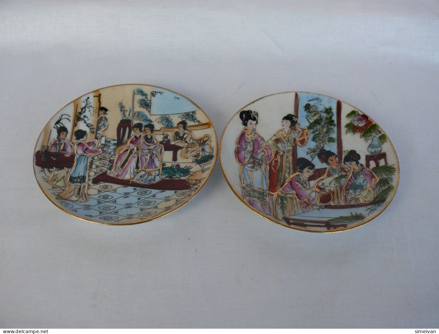 Beautiful Set Of Two Plates Of China Porcelain #2130 - Otros & Sin Clasificación