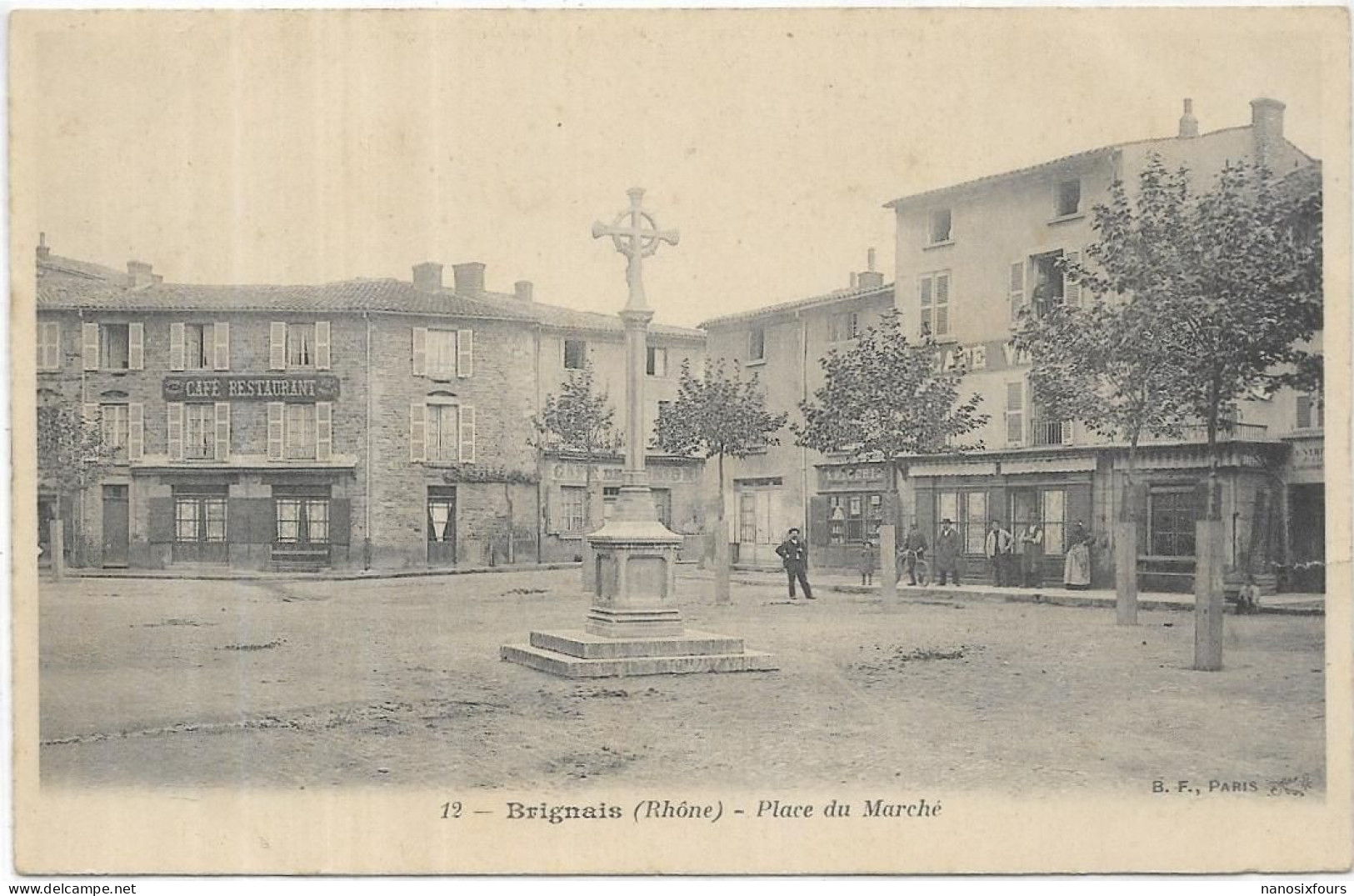 D 69.BRIGNAIS.   PLACE DU MARCHE - Brignais