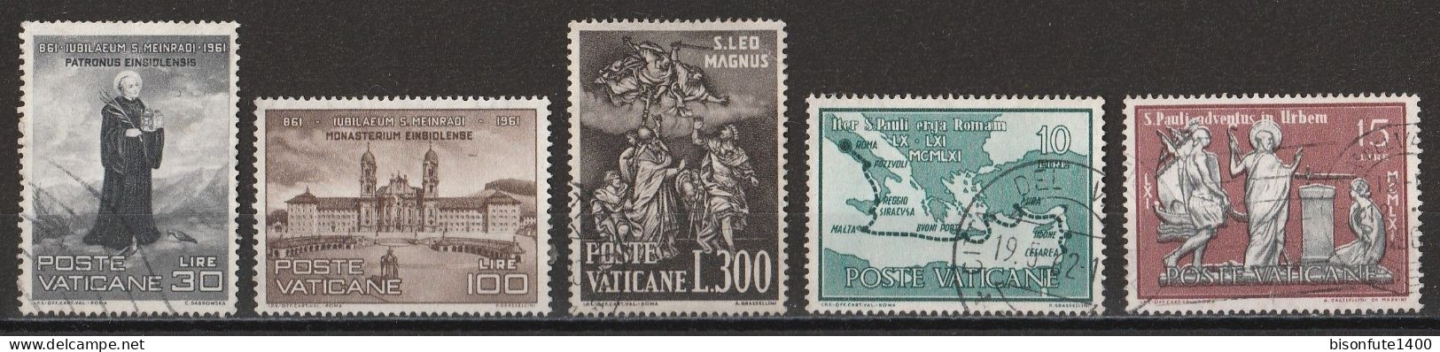 Vatican 1961 : Timbres Yvert & Tellier N° 316 - 317 - 321 - 322 - 323 - 329 - 331 - 332 - 336 Et 343 Oblitérés. - Gebraucht