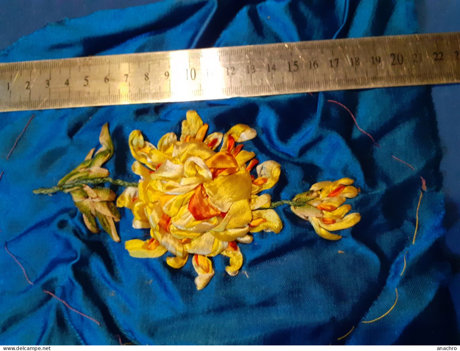 FLEURS BRODERIE à La Main Bouquet De Fleurs à Coudre Satin 1928 - Spitzen Und Stoffe