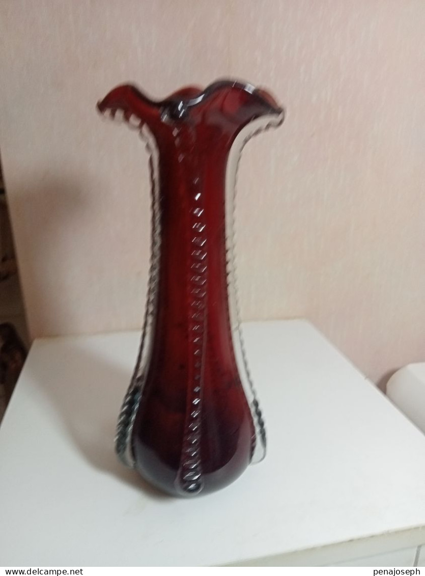 Vase Ancien Hauteur 26 Cm Diamètre 11 Cm - Vasen