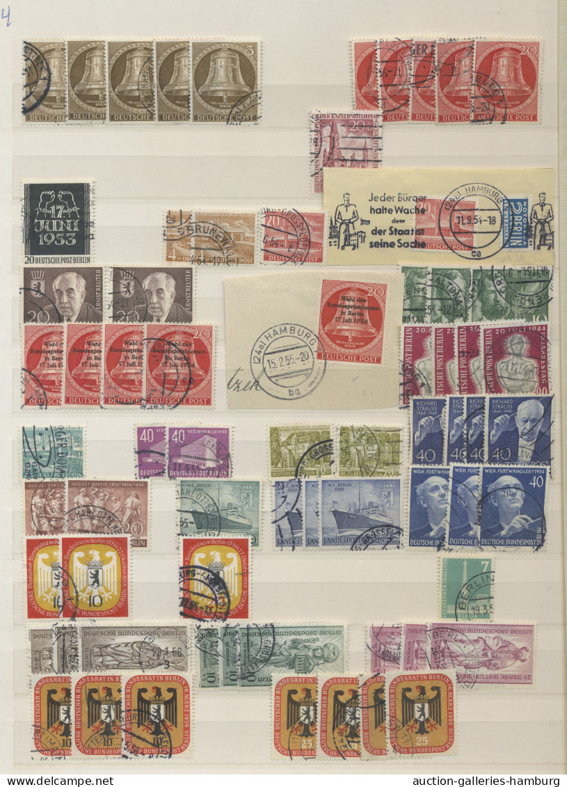 O/Brf. Liquidationsposten: Berlin - 1948-1979, Gestempelte Partie In Einem Einsteckbuch - Kisten Für Briefmarken