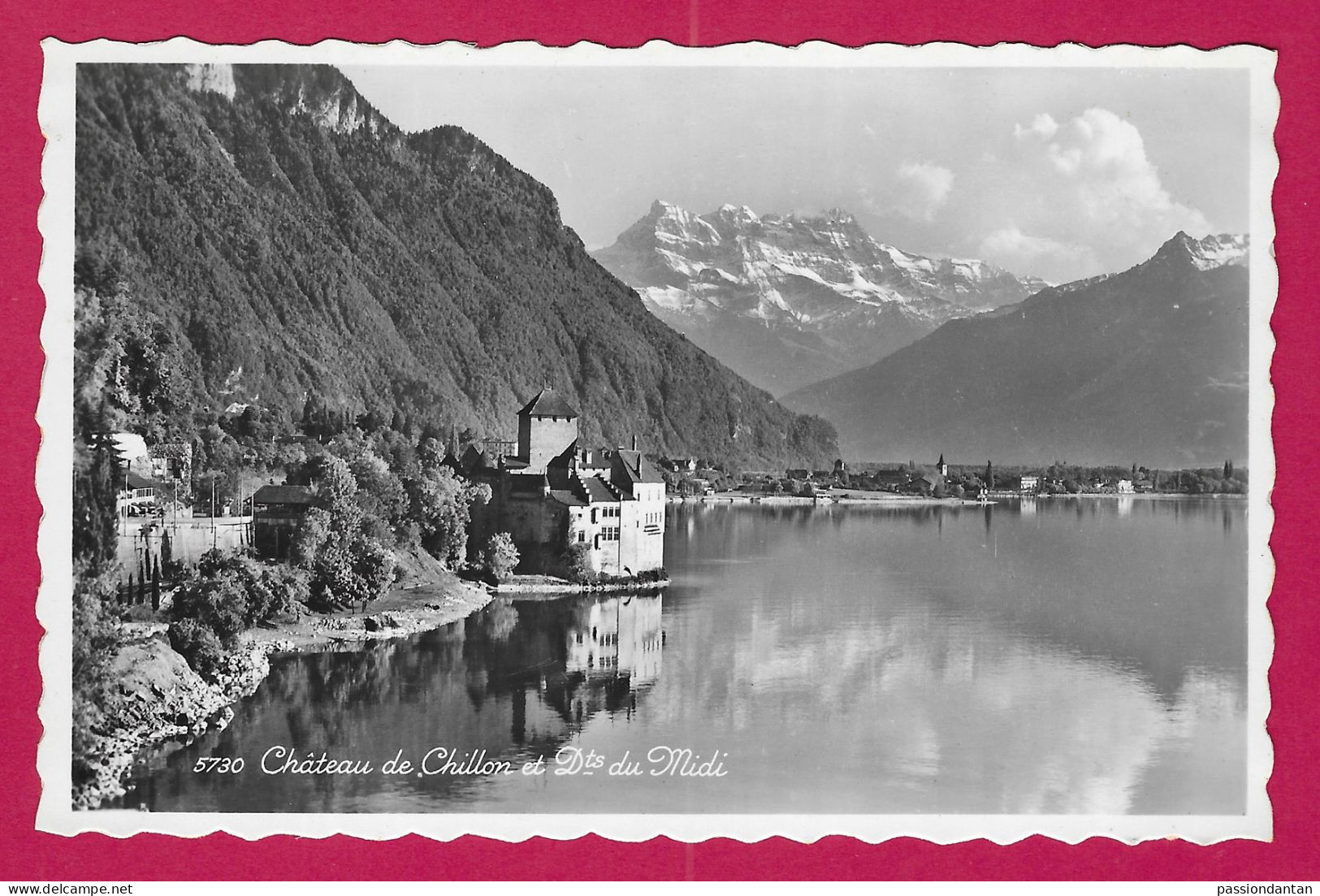 Carte Postale Semi Moderne Suisse - Veytaux - Château De Chillon Et Dents Du Midi - Veytaux