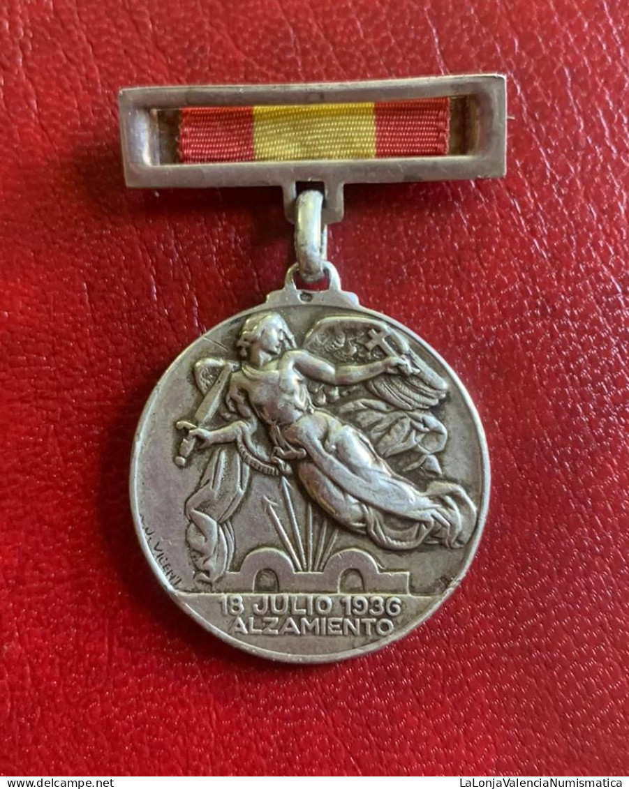Medalla Franco Alzamiento Y Victoria Oficiales Contraste Bajo 1939 Pg. 886 - Sonstige & Ohne Zuordnung