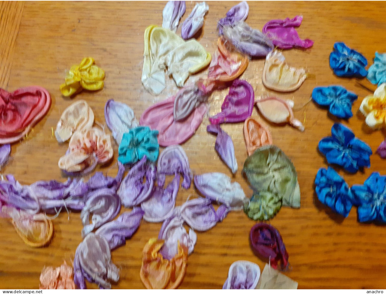 FLEURS BRODERIE à La Main Bouquet De Fleurs à Coudre  1928 - Dentelles Et Tissus