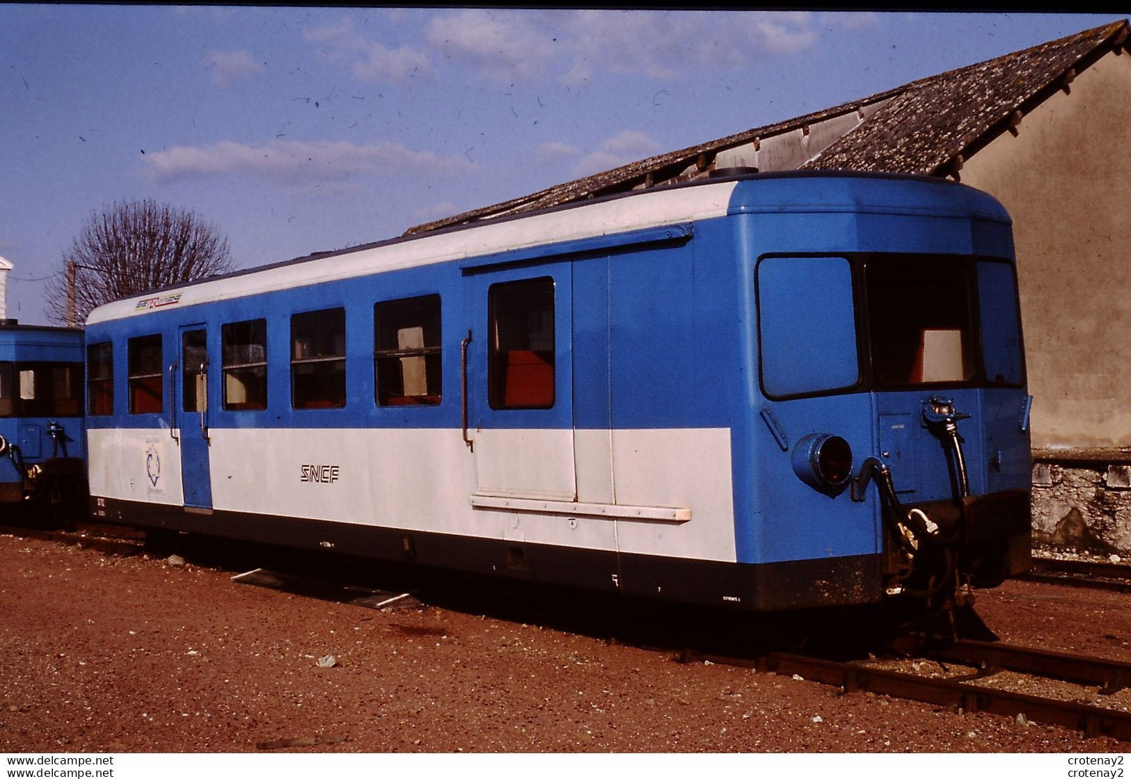 Photo Diapo Diapositive Slide Train TER XR 702 à ROMORANTIN Le 23/02/1993 VOIR ZOOM - Diapositives