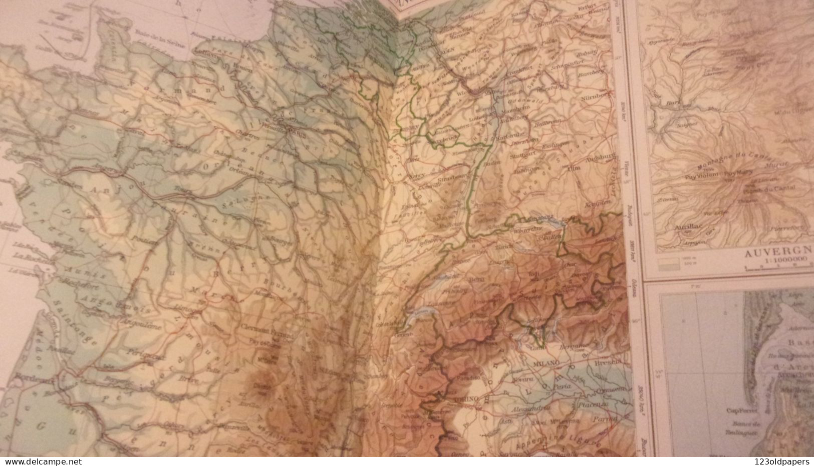 1932 Atlas scolaire de la Suisse pour l'enseignement secondaire. Publié par la Conférence des Chefs des Départements