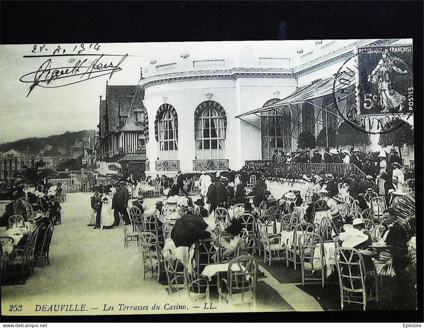 ► Normandie Calvados-   Terrasse Du Casino De Deauville - Collection EDITO (CPA En Reproduction) - Casinos