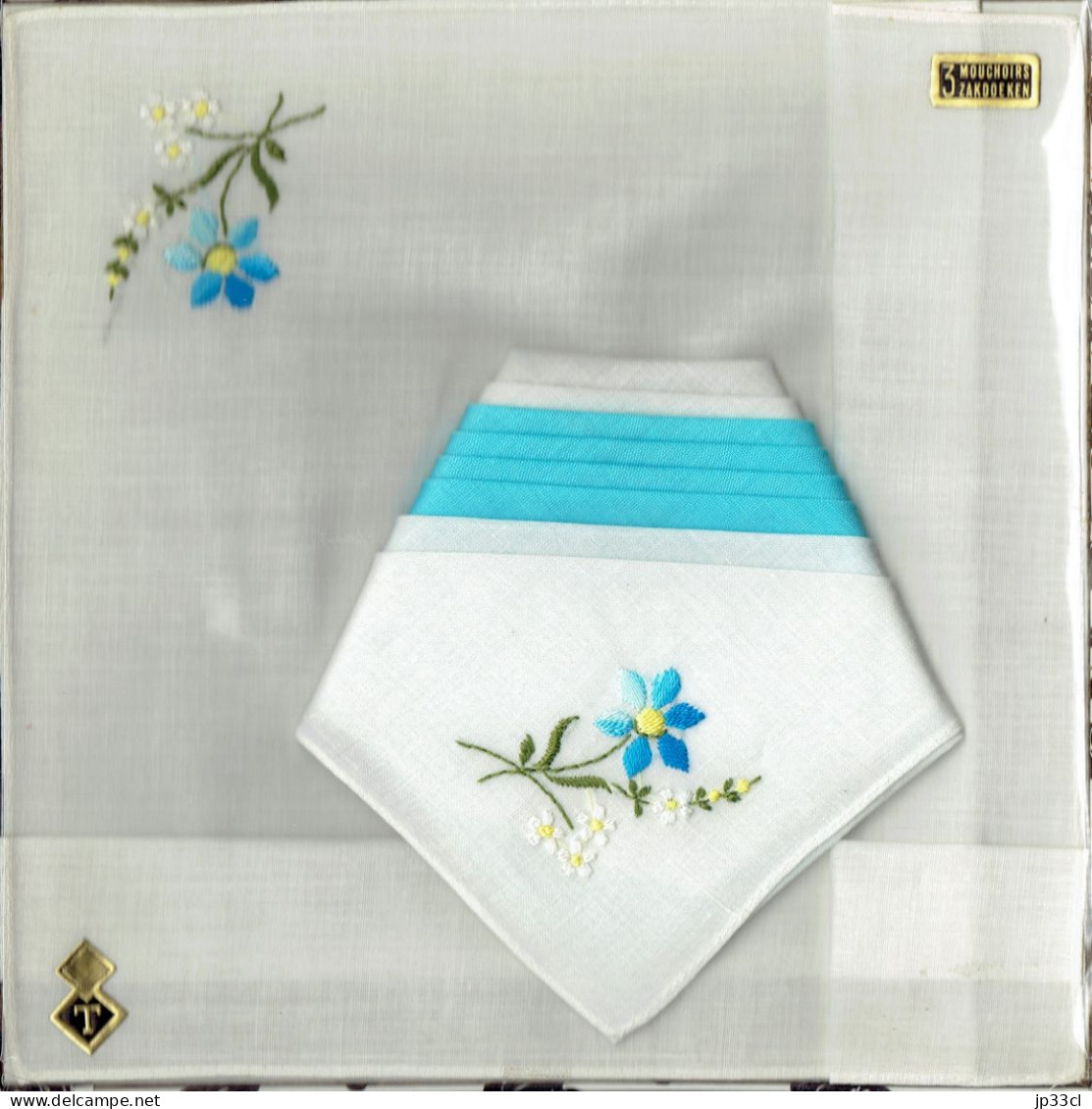 Boîte De 3 Anciens Mouchoirs - Zakdoeken (étiquetés Du Logo " T " Et Mention CT/ 347 Au Dos) - Handkerchiefs