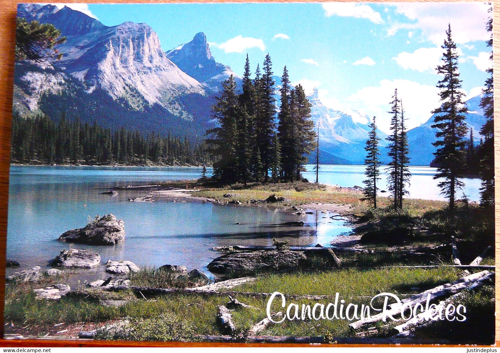 CANADIAN ROCKIES MALIGNE LAKE AND SPIRIT ISLAND CANADA GRAND FORMAT - Autres & Non Classés