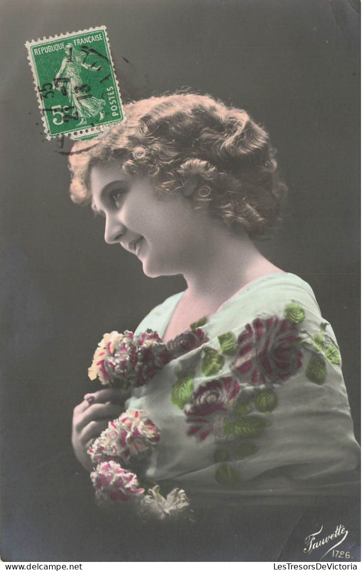 Fantaisie - Femme à Robe Fleurie - Colorisé - Carte Postale Ancienne - Women