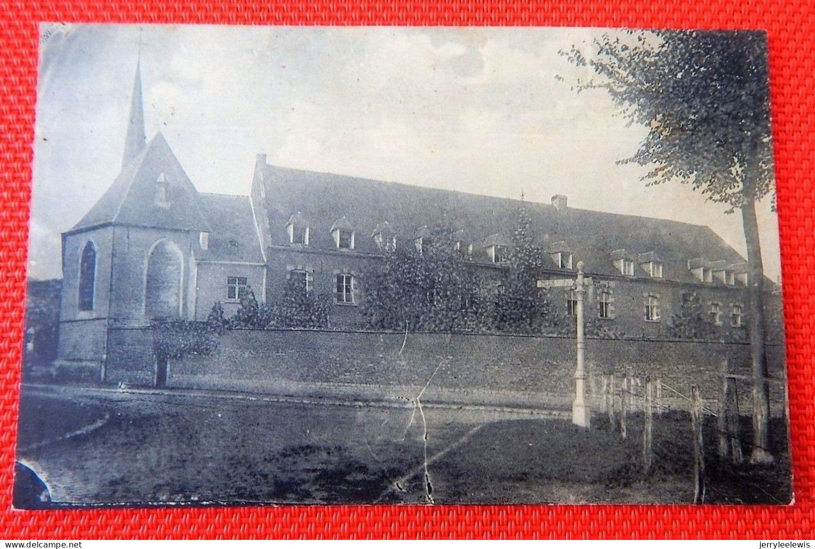 BOIS-SEIGNEUR-ISAAC    -  L'Abbaye Des Prémontrés - Chevet De La Chapelle Du Saint Sang - Braine-l'Alleud