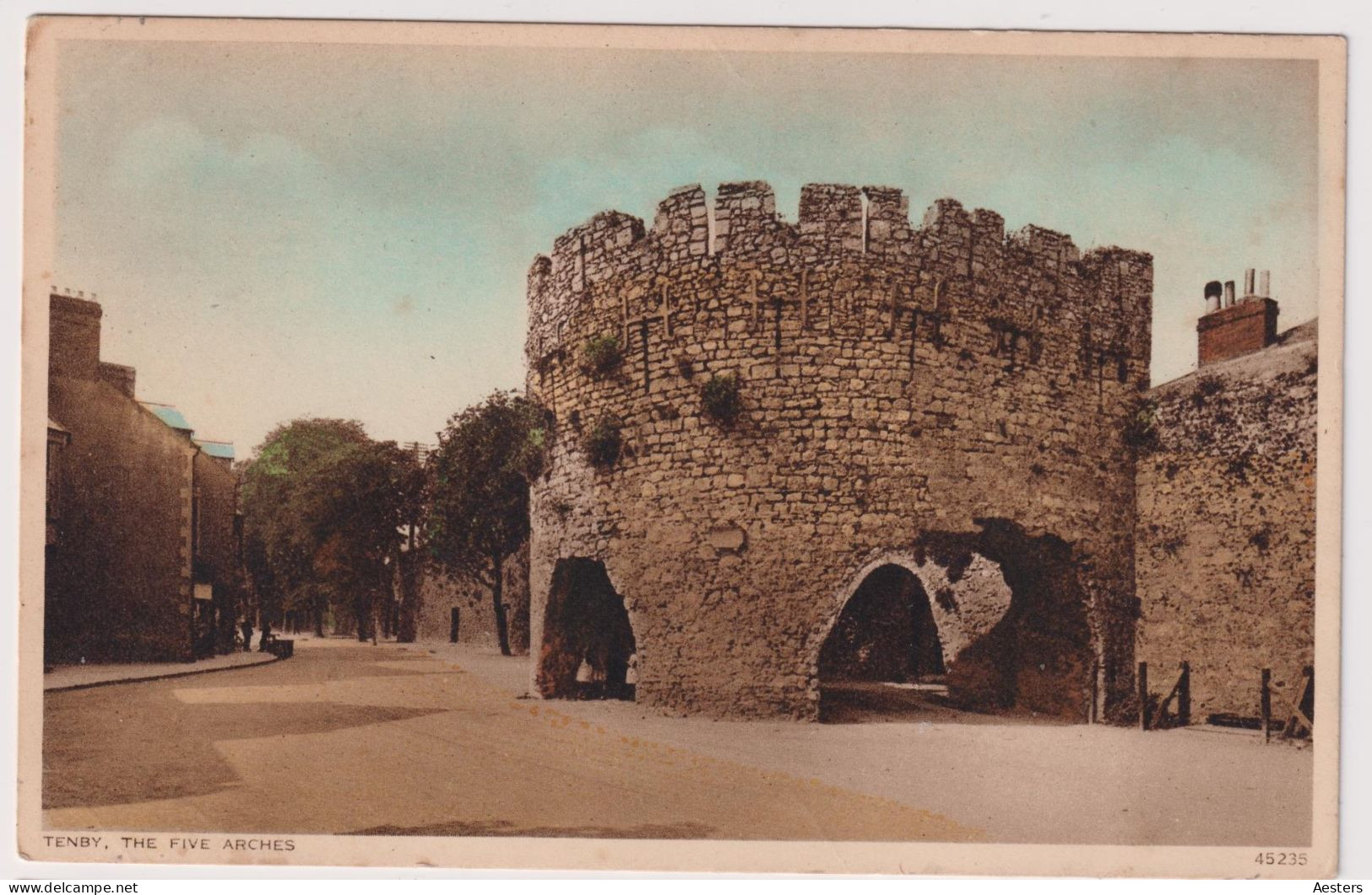 Tenby; The Five Arches - Not Circulated.(Photochrom Co.) - Pembrokeshire