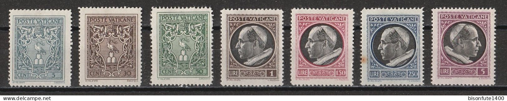 Vatican 1945 : Timbres Yvert & Tellier N° 112 - 113 - 114 - 115 - 116 - 117 - 118 Et 119 Oblitérés. - Oblitérés