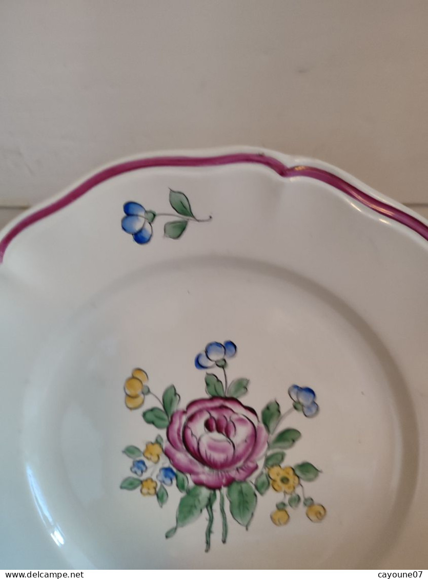 Sarreguemines six petites assiettes plates en faïence décor à la Strasbourg pour la maison Cambet début XXème n°2