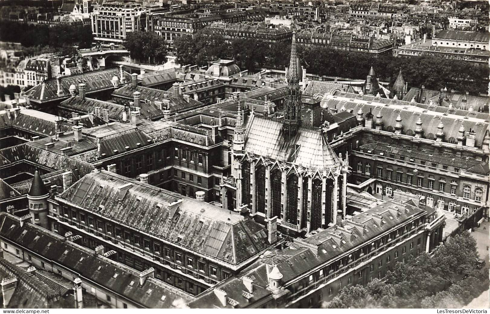 FRANCE - En Avion Au Dessus De Paris - La Sainte Chapelle - Carte Postale Ancienne - Churches