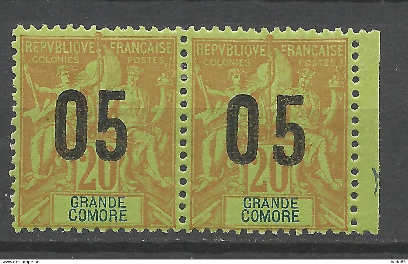 GRAND COMORE N° 23Aa Tenant à Normal  NEUF* TRACE DE CHARNIERE  / Hinge  / MH - Unused Stamps