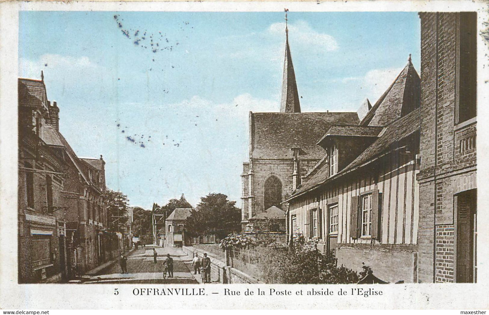 OFFRANVILLE Rue De La Poste Et Abside De L'église - Offranville