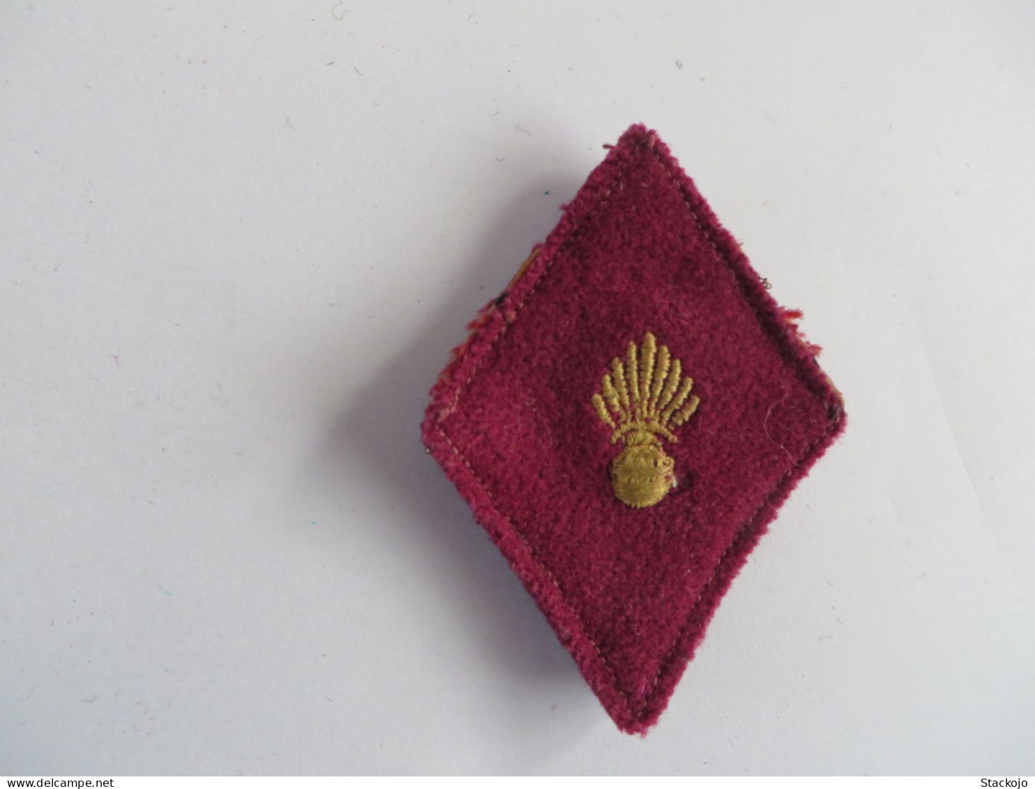 Insigne Militaire. Losange Du Service Santé Des Armées - Ecussons Tissu