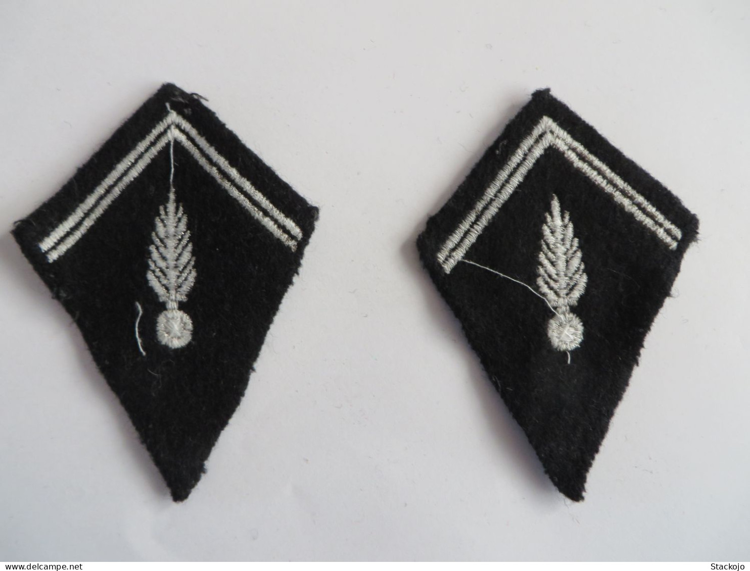 Insigne Militaire. Pattes De Col De Vareuse Gendarmerie Départementale - Ecussons Tissu