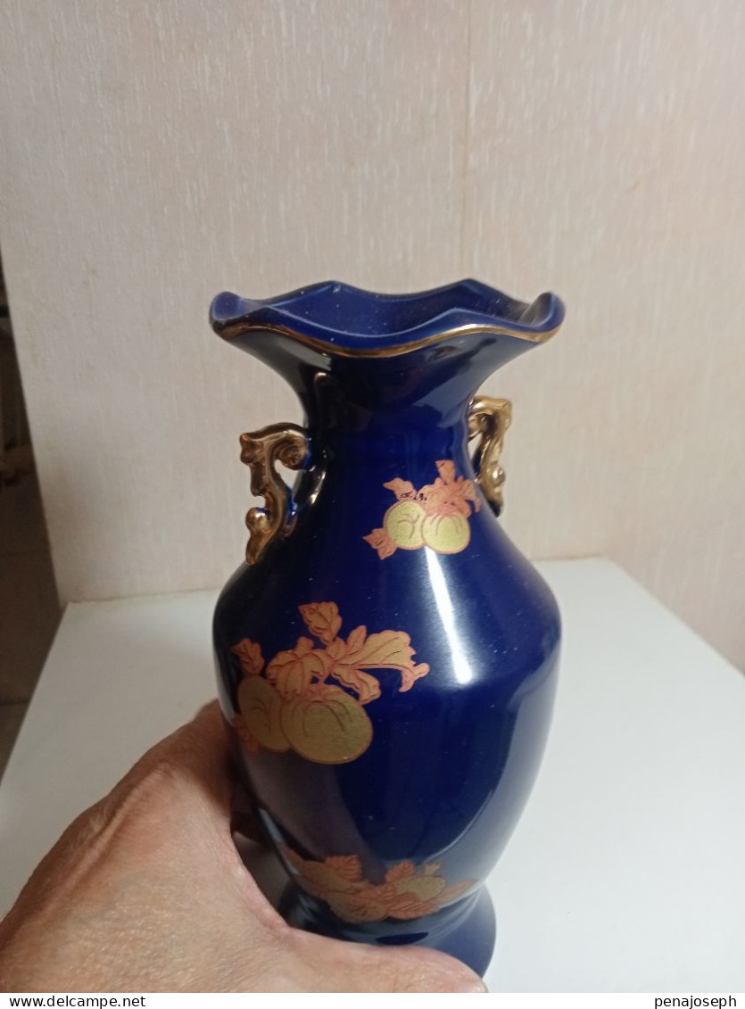 Vase Ancien  Hauteur 20 Cm Diamètre 10 Cm - Vasen