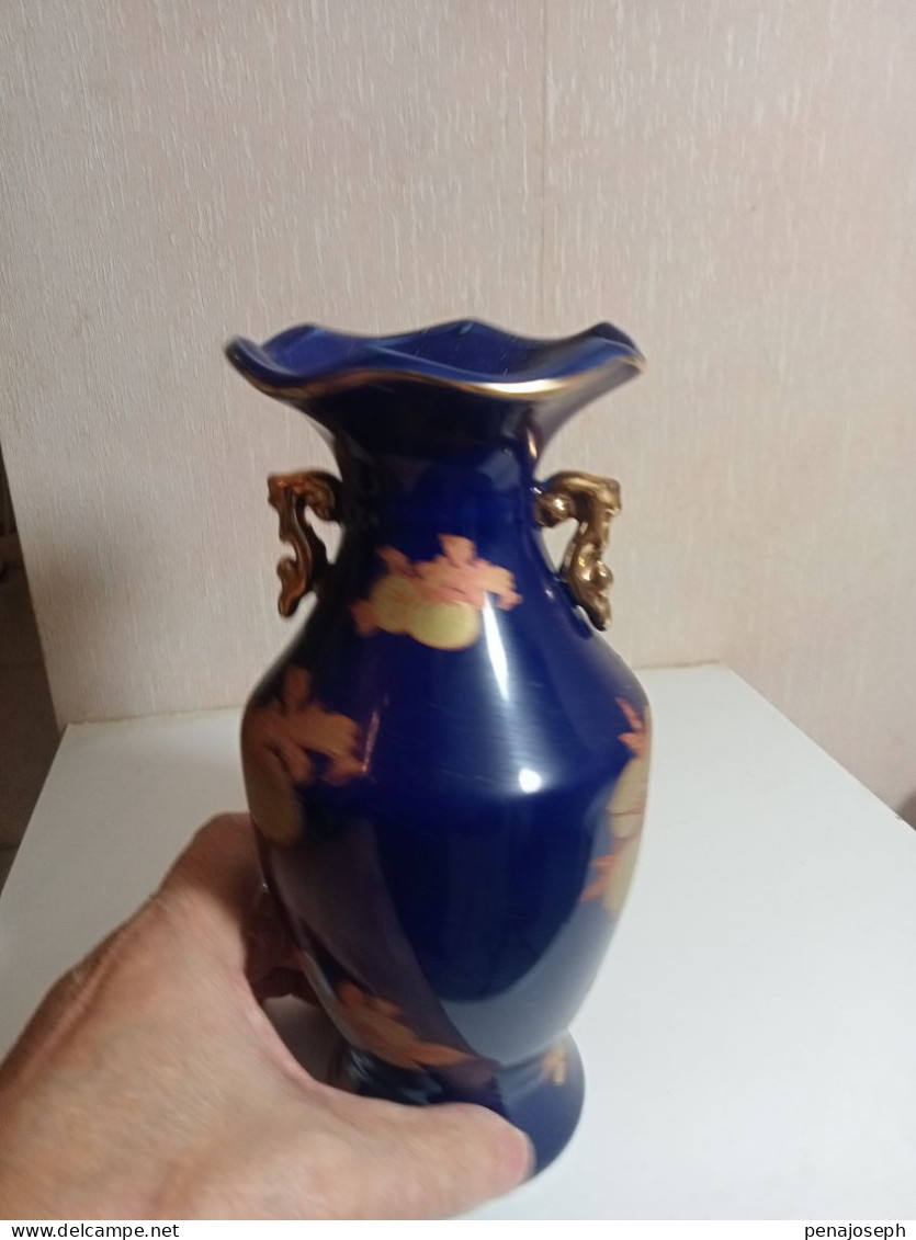 Vase Ancien  Hauteur 20 Cm Diamètre 10 Cm - Vazen