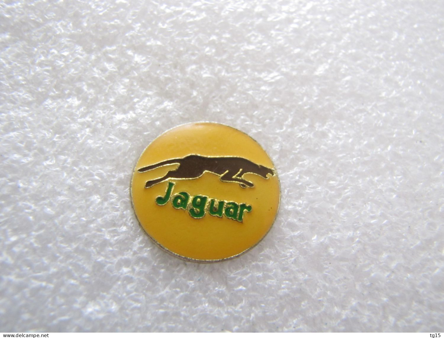 PIN'S    LOGO  JAGUAR  Ø 20 Mm - Jaguar