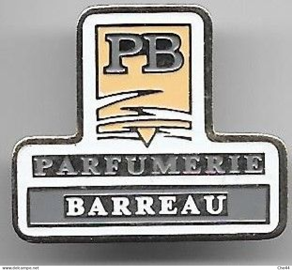 Pin's : Parfumerie Barreau. (Voir Commentaires) - Perfume