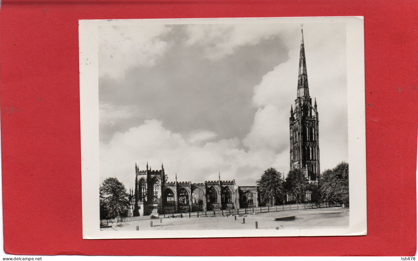 ANGLETERRE---The Tower And Ruins Of COVENTRY CATHEDRAL From---voir 2 Scans - Coventry