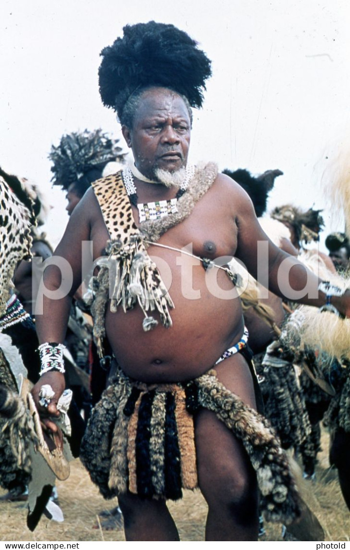 70s ZULU CHIEF ETHNIC TRIBE  SOUTH AFRICA AFRIQUE 35mm DIAPOSITIVE SLIDE NO PHOTO FOTO NB2812 - Diapositives