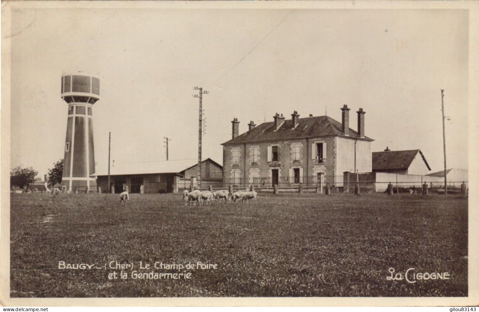 Cher, Baugy, Le Champ De Foire Et La Gendarmerie - Baugy