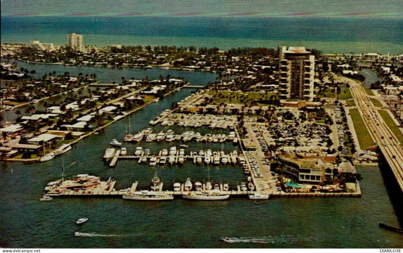 PIER 66 ( ETAS UNIS )  FLORIDA  . HOTEL AND MARINA . . . - Fort Lauderdale